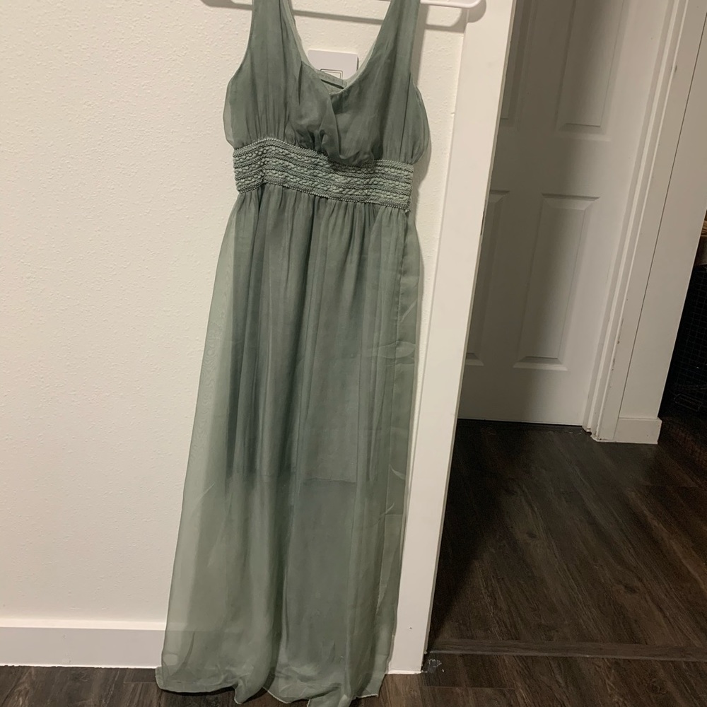 Green maxi dress